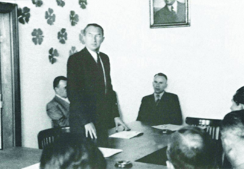 Stefan Korboński delivering a political lecture at the statutory meeting of the Polish Peasant Party’s Central Warsaw Branch on 8 September 1946