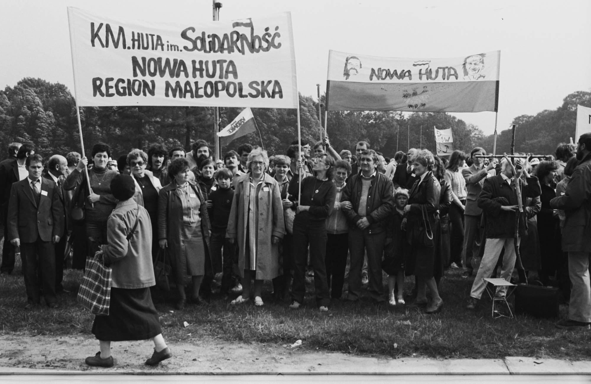 3. Uczestnicy II Pielgrzymki Ludzi Pracy na Jasną Górę z Nowej Huty, Częstochowa, wrzesień 1984 r.